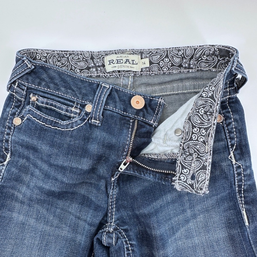 Ariat REAL Bootcut Jeans Kids Size 14 Blue Dark Wash Contrast Stitching - Picture 7 of 16